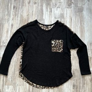 Size M, long sleeve black & cheetah-print top